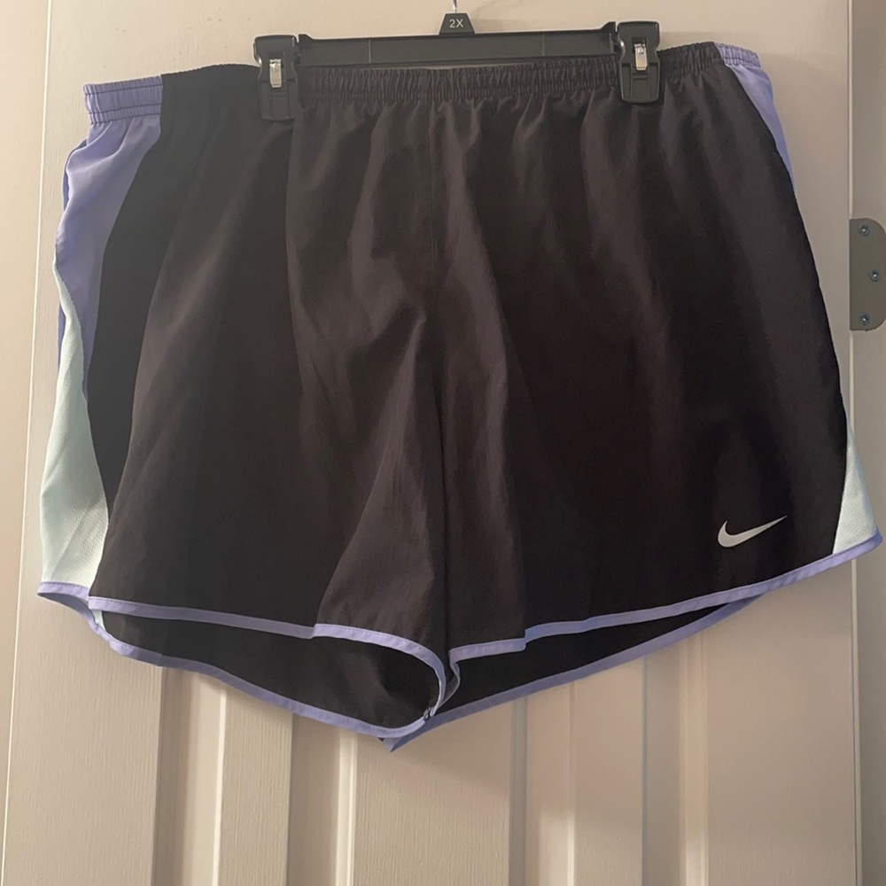 EUC 2X Nike Dri Fit Black Shorts